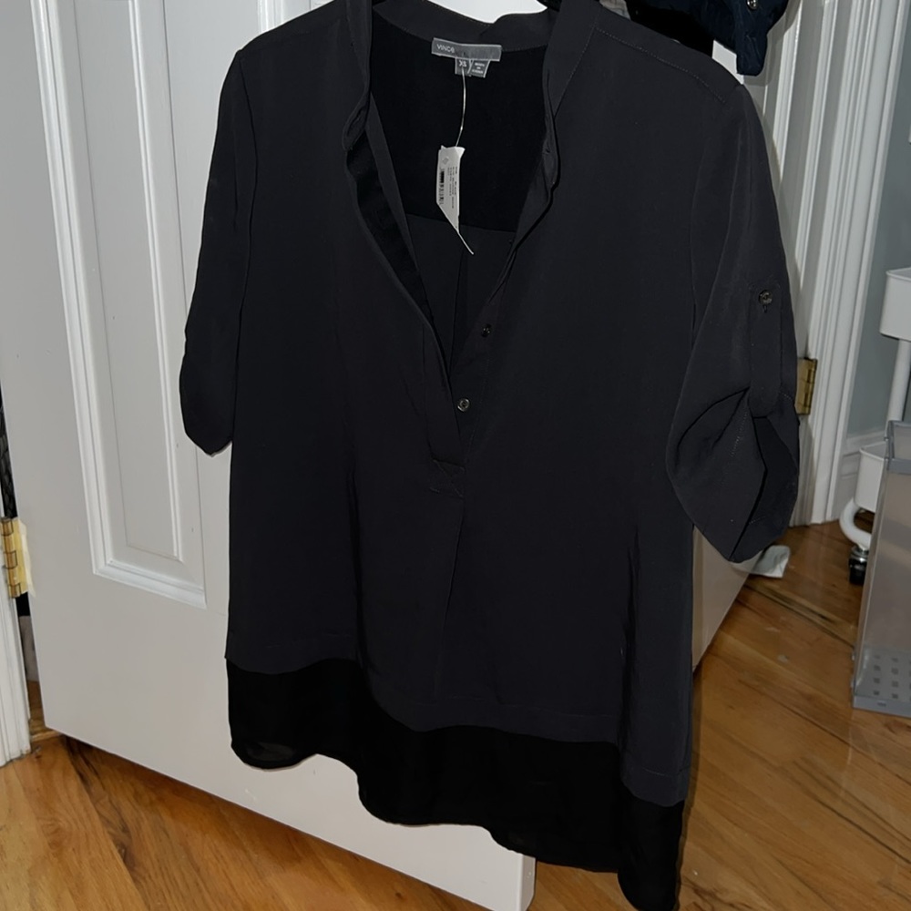 Vince short sleeve silk blouse. Unworn, perfect condition.